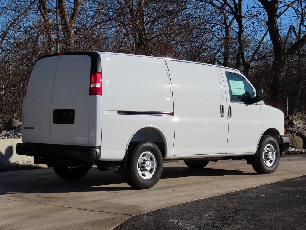 2025 Chevrolet Express 2500 Work Van Cargo