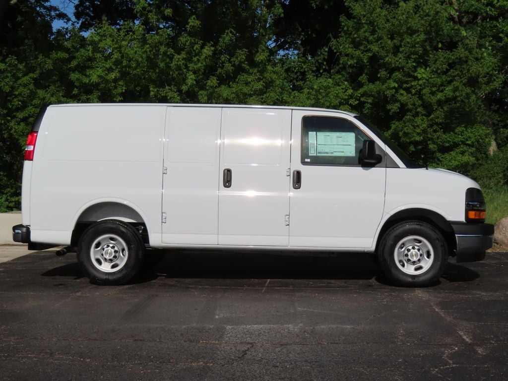 2026 Chevrolet Express 2500 Work Van Cargo