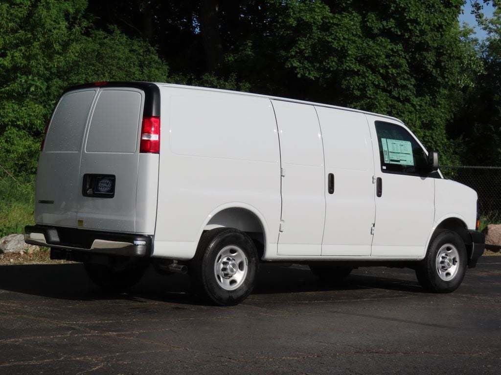 2026 Chevrolet Express 2500 Work Van Cargo