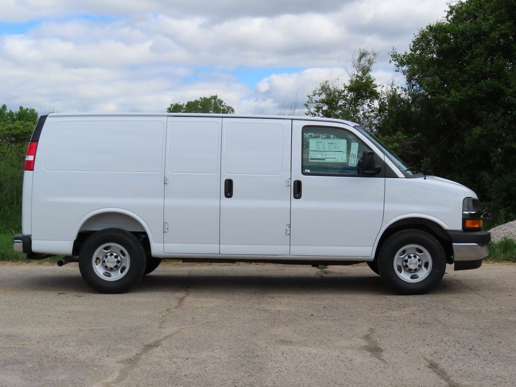 2026 Chevrolet Express 2500 Work Van Cargo