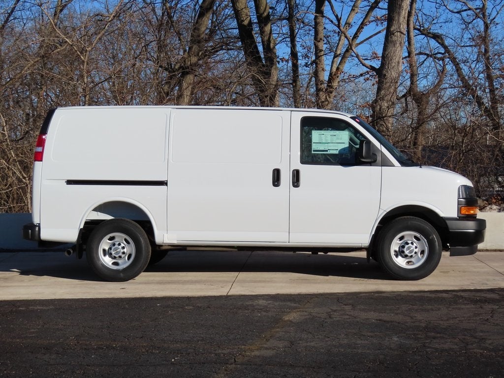 2025 Chevrolet Express 2500 Work Van Cargo