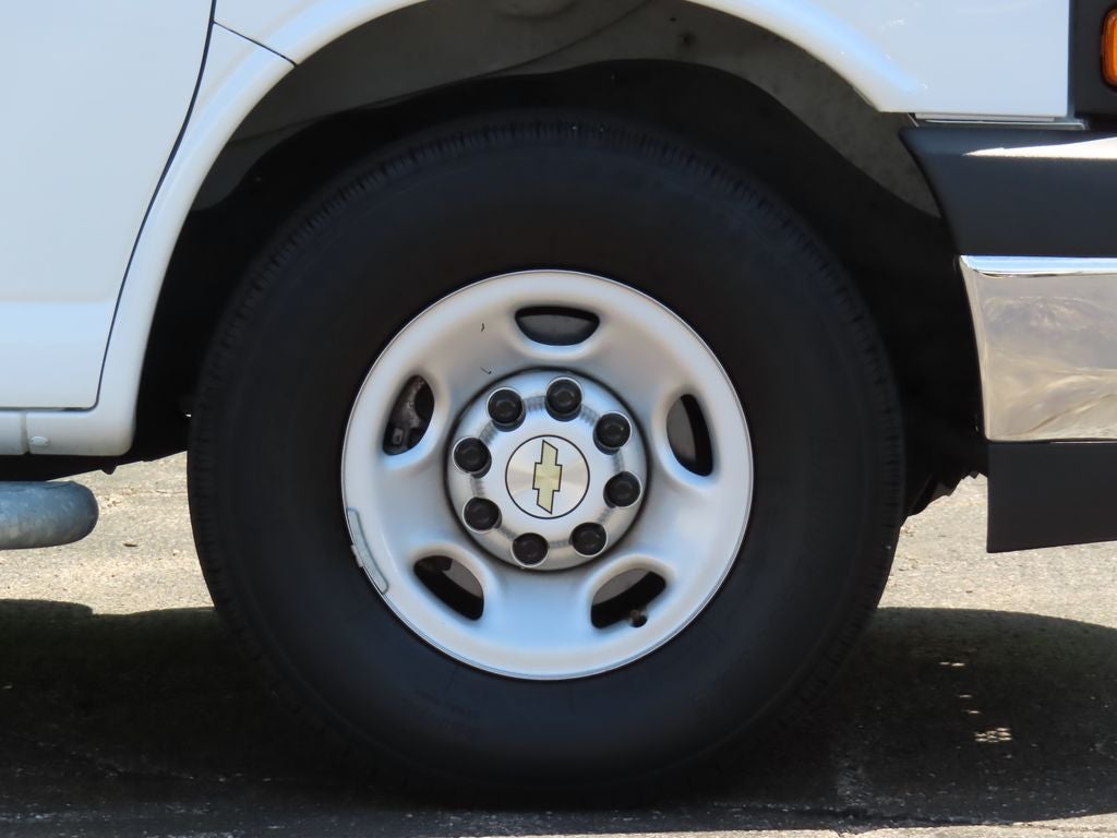 2024 Chevrolet Express 2500 Work Van Cargo