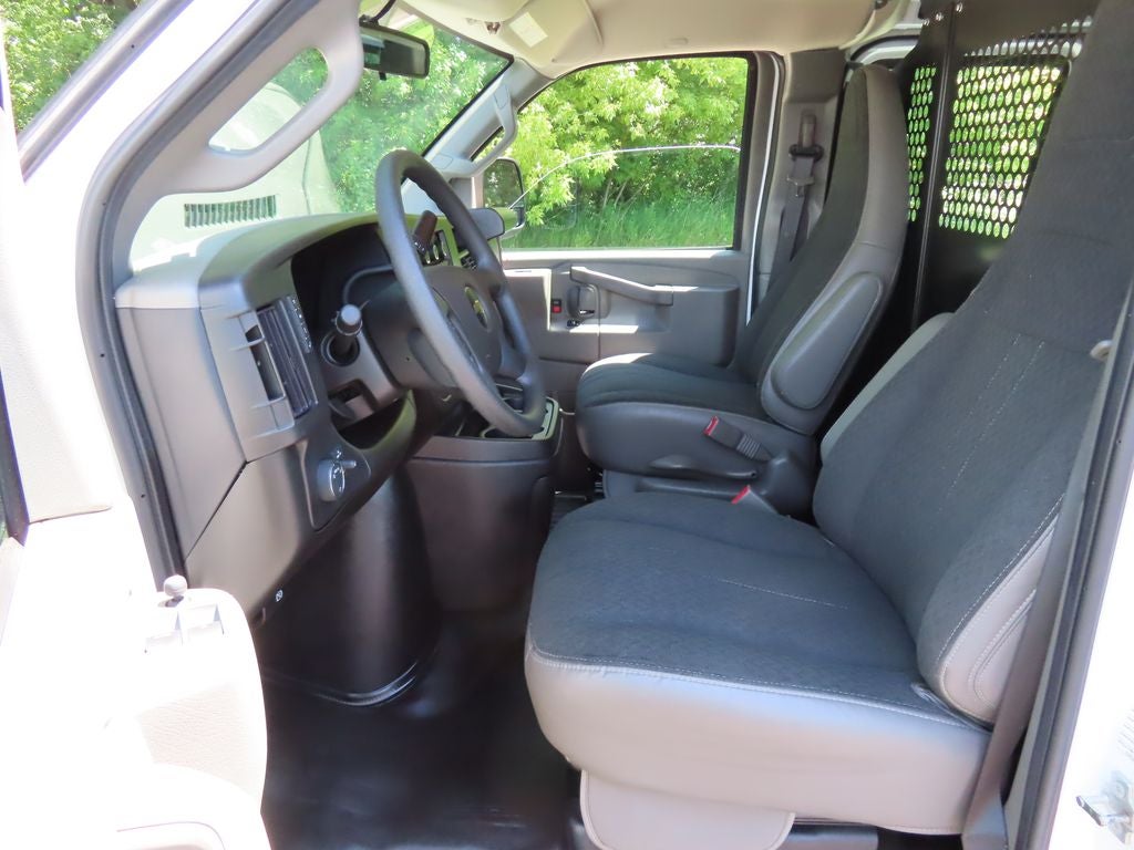 2024 Chevrolet Express 2500 Work Van Cargo