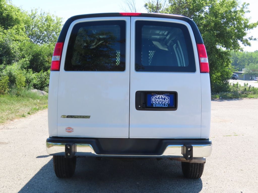 2025 Chevrolet Express 2500 Work Van Cargo