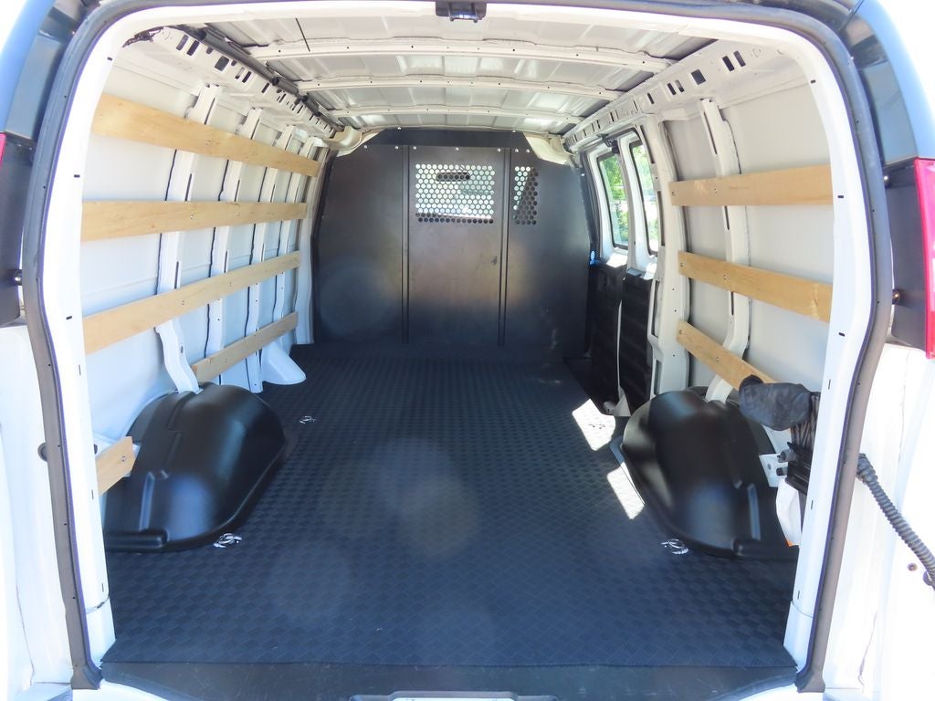 2025 Chevrolet Express 2500 Work Van Cargo