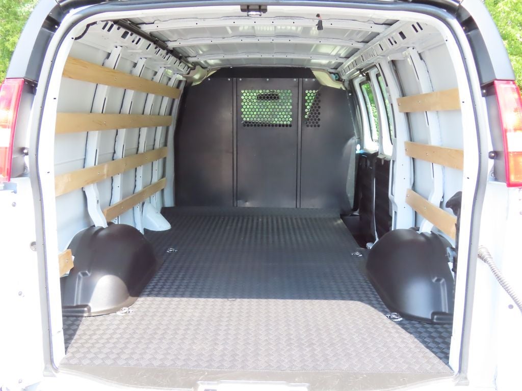 2025 Chevrolet Express 2500 Work Van Cargo
