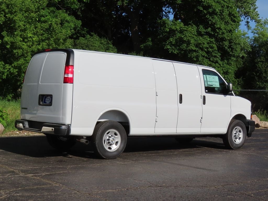 2026 Chevrolet Express 3500 Work Van Cargo