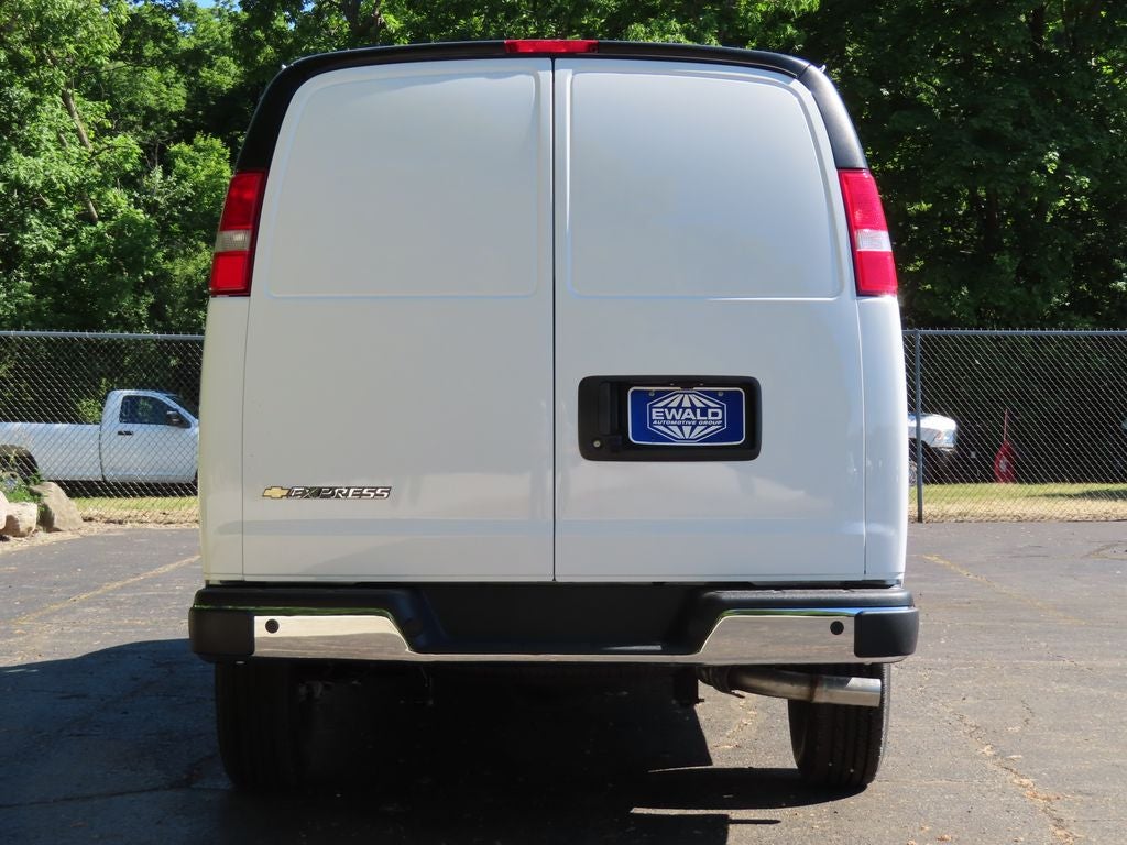 2026 Chevrolet Express 3500 Work Van Cargo
