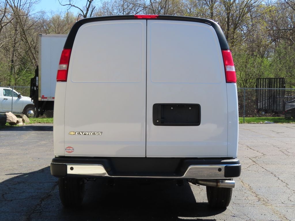 2026 Chevrolet Express 3500 Work Van Cargo