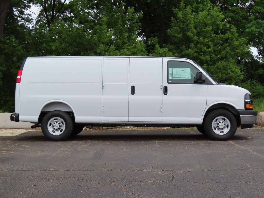 2026 Chevrolet Express 3500 Work Van Cargo