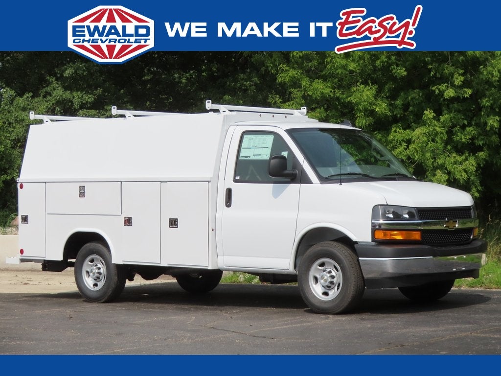 2025 Chevrolet Express 3500 READING - 57" SRW, ALUMINUM ROOF CLASSIC SERVICE V Cutaway