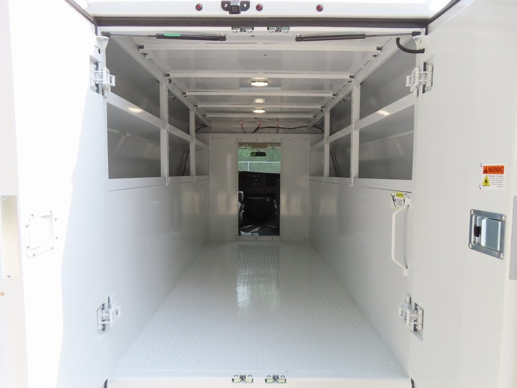 2025 Chevrolet Express 3500 READING - 57" SRW, ALUMINUM ROOF CLASSIC SERVICE V Cutaway