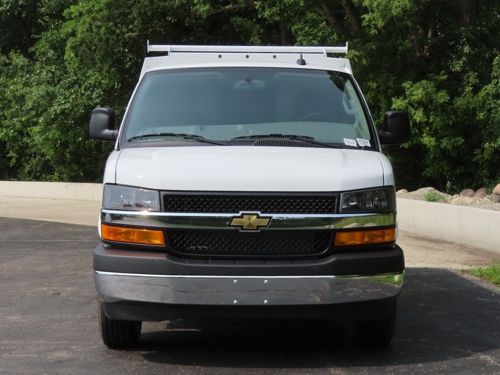 2025 Chevrolet Express 3500 READING - 57" SRW, ALUMINUM ROOF CLASSIC SERVICE V Cutaway