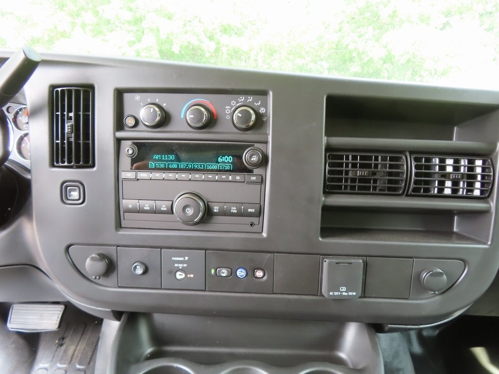 2025 Chevrolet Express 3500 READING - 57" SRW, ALUMINUM ROOF CLASSIC SERVICE V Cutaway