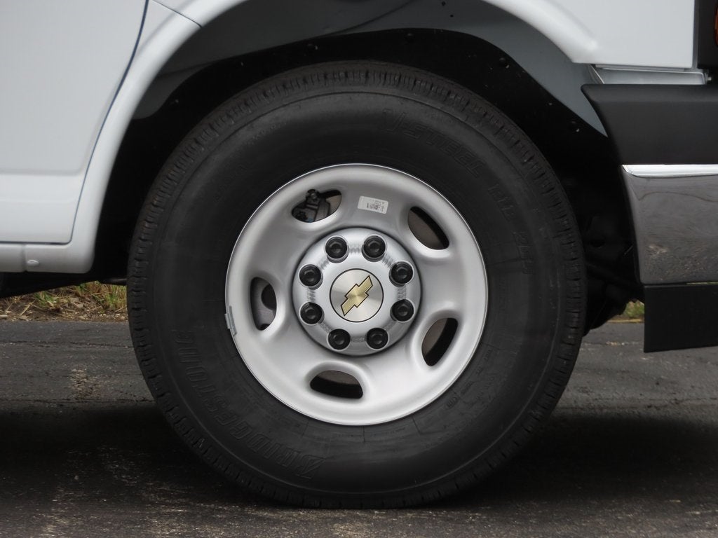 2025 Chevrolet Express 3500 READING 57" SRW, ALUMINUM ROOF CLASSIC SERVICE VAN Cutaway