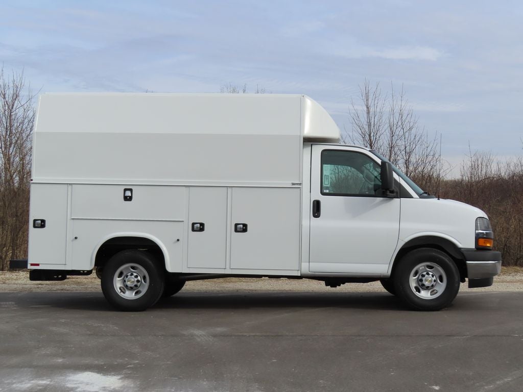 2026 Chevrolet Express 3500 Work Van Cutaway