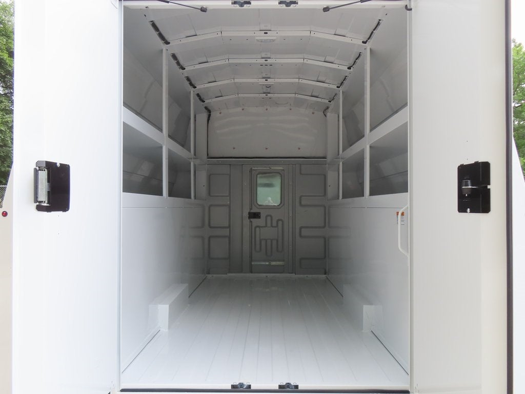 2024 Chevrolet Express 3500 Work Van Cutaway