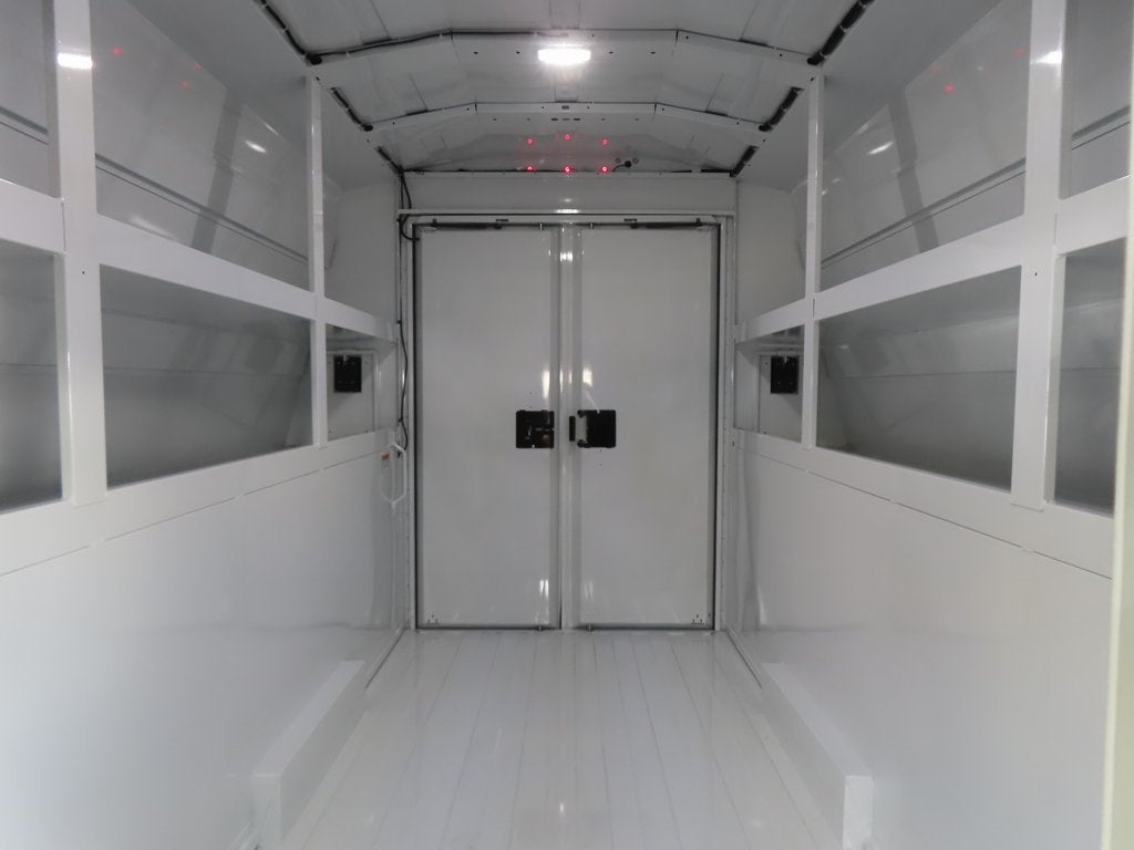 2024 Chevrolet Express 3500 Work Van Cutaway