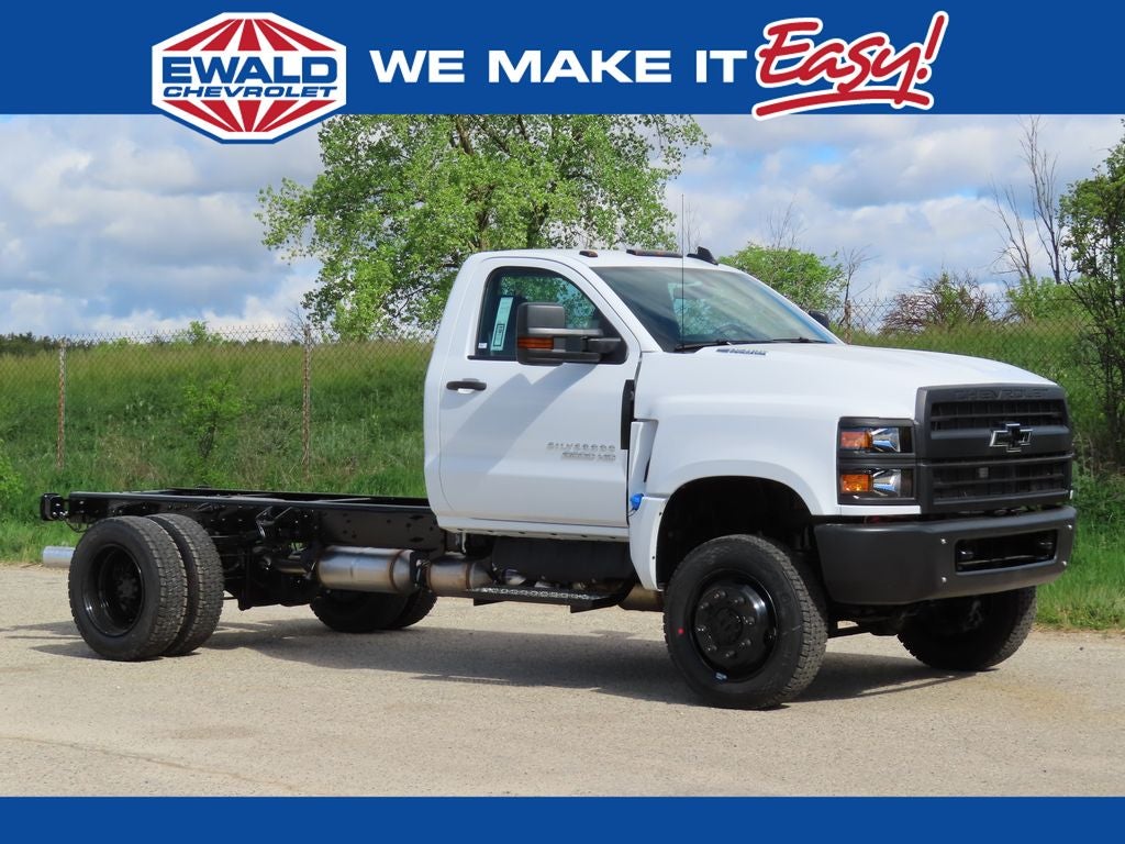 2026 Chevrolet Silverado 6500HD WT