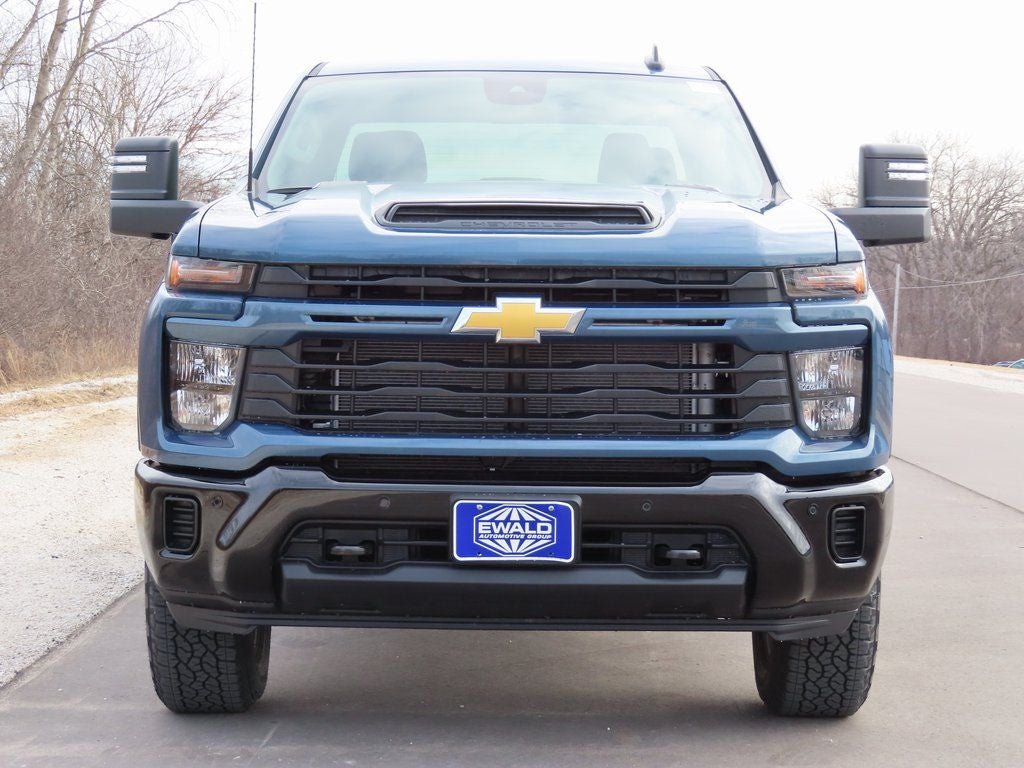 2026 Chevrolet Silverado 2500HD Custom