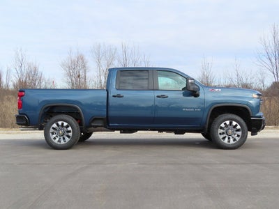 2026 Chevrolet Silverado 2500HD Custom