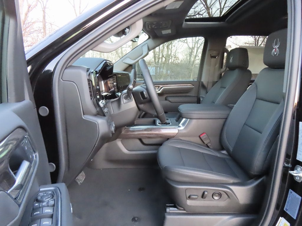 2025 Chevrolet Silverado 2500HD LTZ BLACK WIDOW