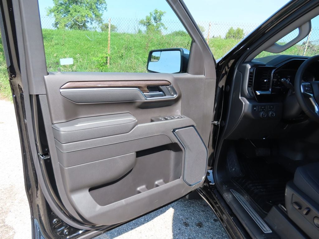 2026 Chevrolet Silverado 1500 LT LT1