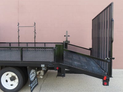 2024 Chevrolet 5500 HG LCF Gas 1WT 14' PARKHURST DOVETAIL LANDSCAPER BODY