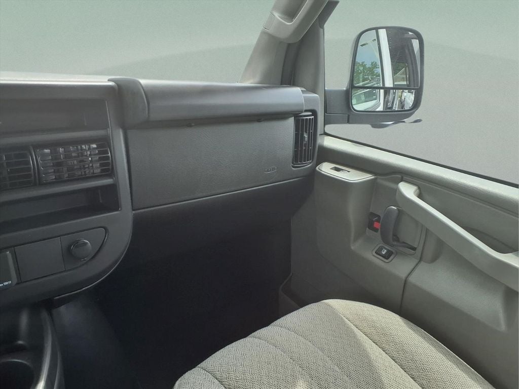2024 Chevrolet Express 3500 LT Passenger