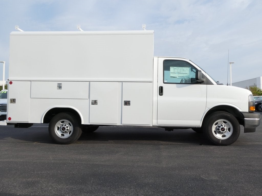 2025 GMC Savana 3500 Work Van