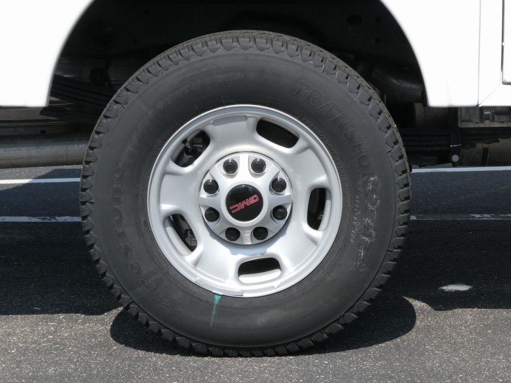 2024 GMC Sierra 2500HD Pro