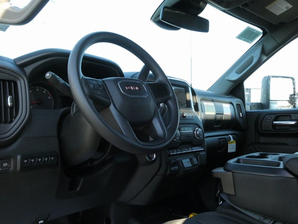 2025 GMC Sierra 3500HD Pro