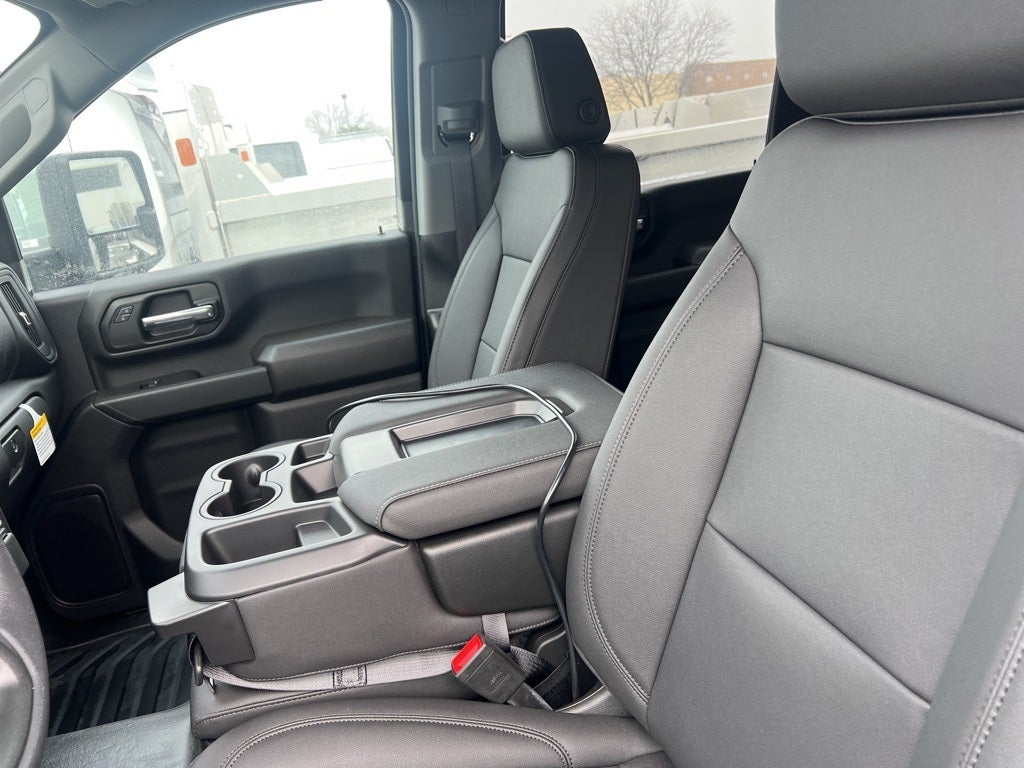 2025 GMC Sierra 3500HD Pro