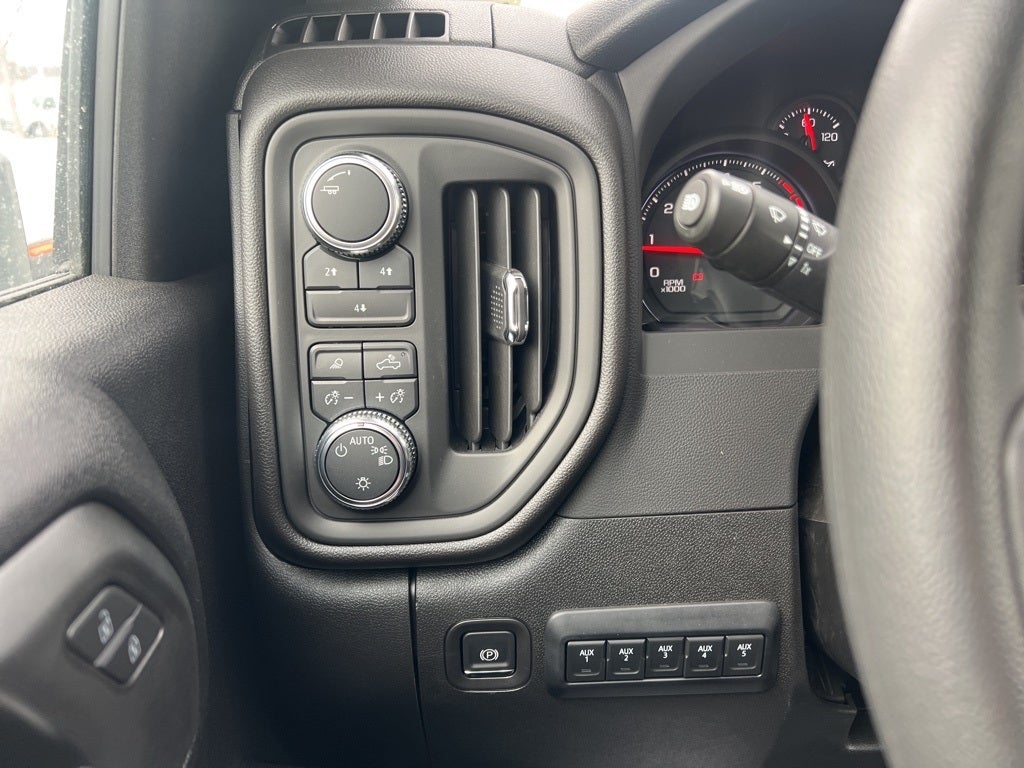 2025 GMC Sierra 3500HD Pro