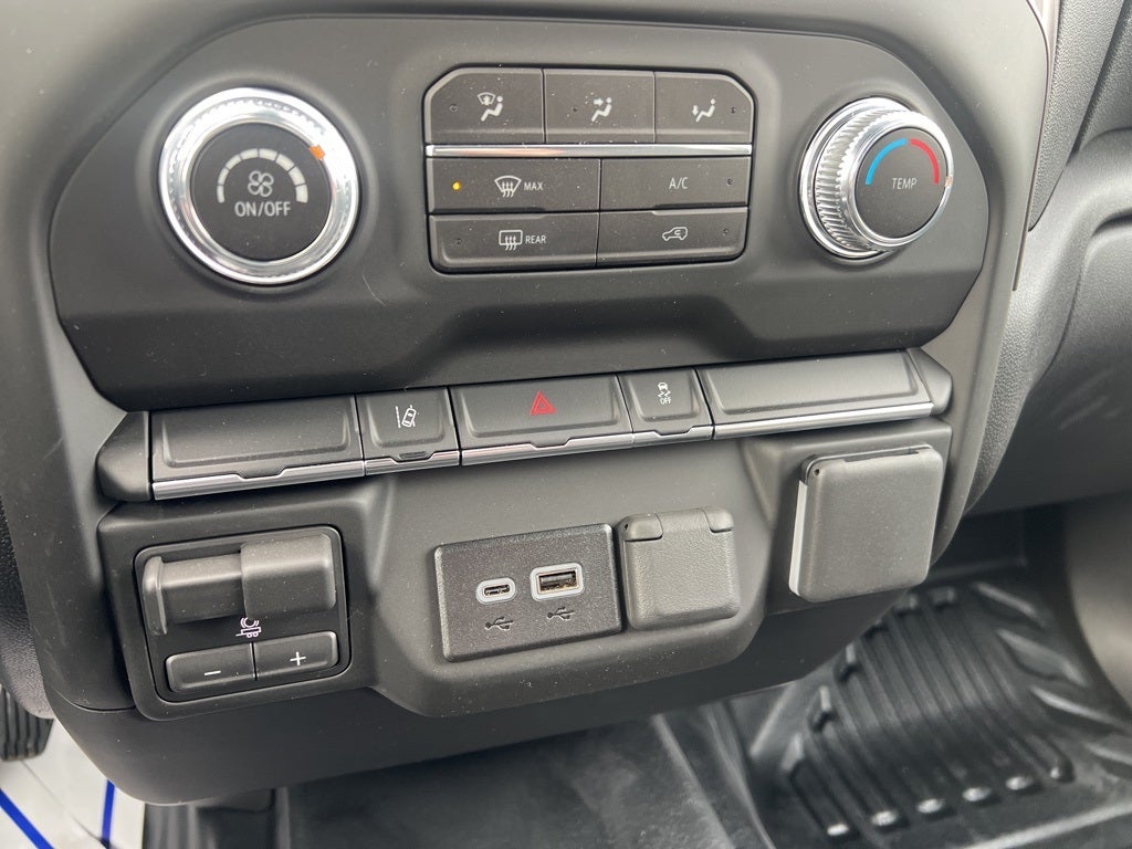 2025 GMC Sierra 3500HD Pro