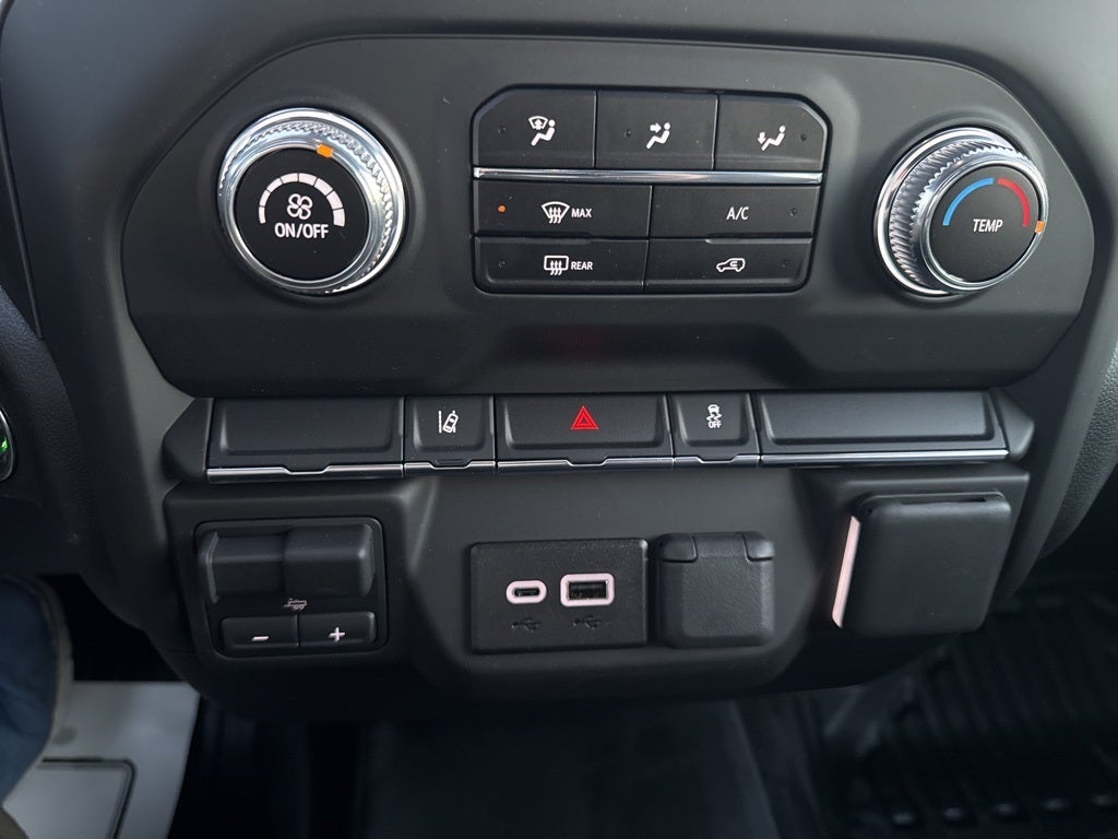 2025 GMC Sierra 3500HD Pro