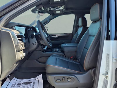 2026 GMC Yukon AT4 Black Widow