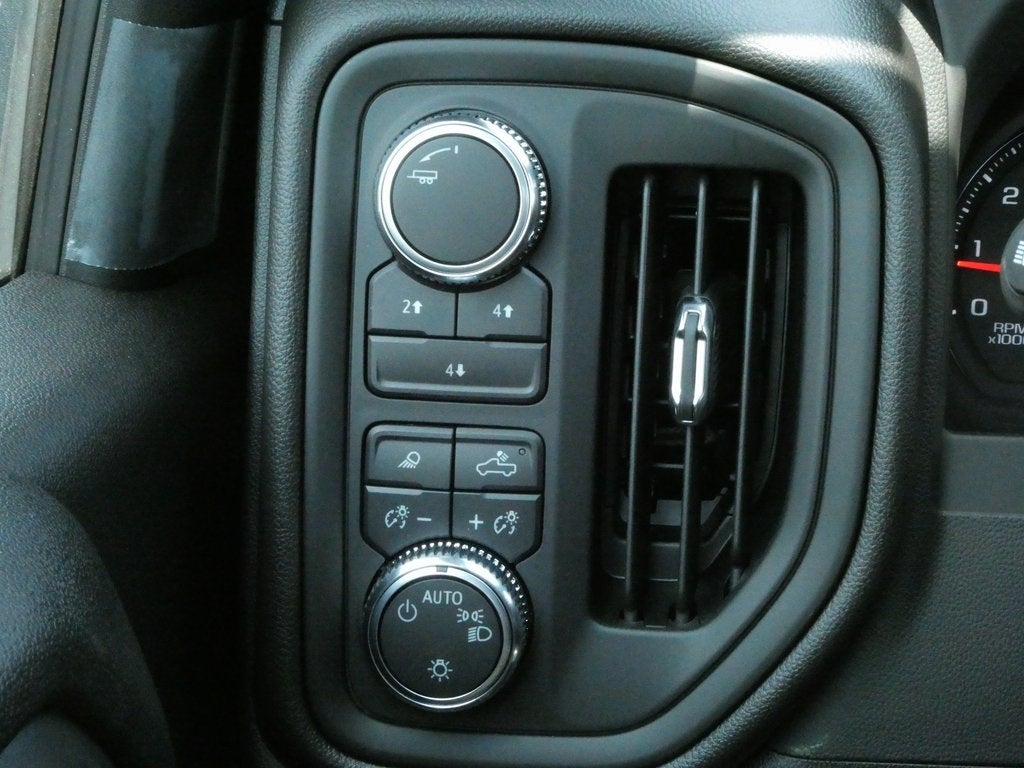 2025 GMC Sierra 2500HD Pro