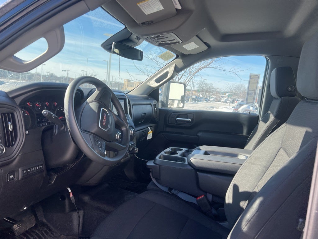 2025 GMC Sierra 2500HD Pro