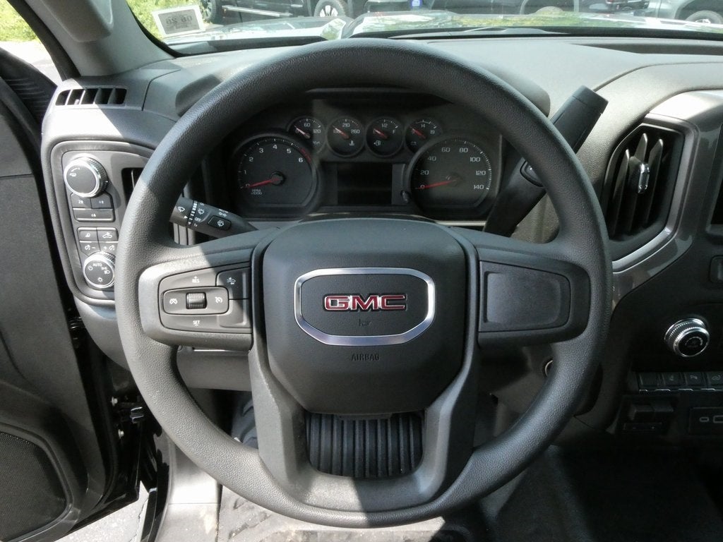 2025 GMC Sierra 2500HD Pro