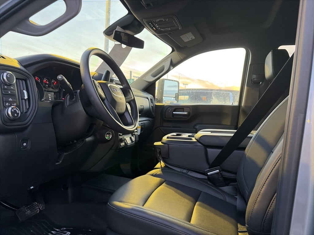 2025 GMC Sierra 2500HD Pro