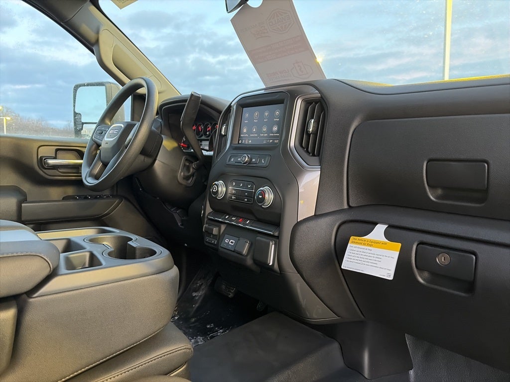 2025 GMC Sierra 2500HD Pro