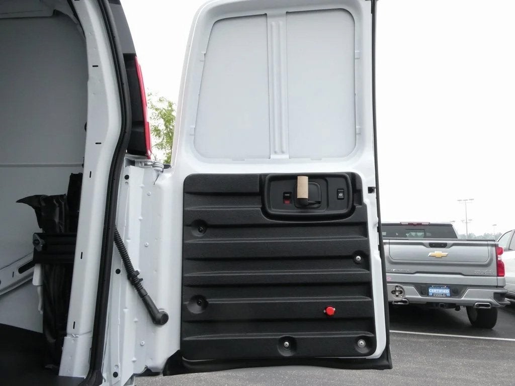 2025 GMC Savana 2500 Work Van