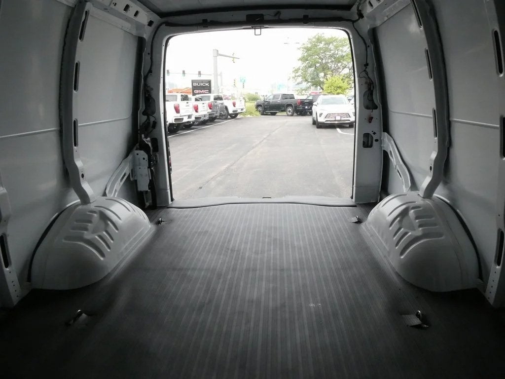 2025 GMC Savana 2500 Work Van