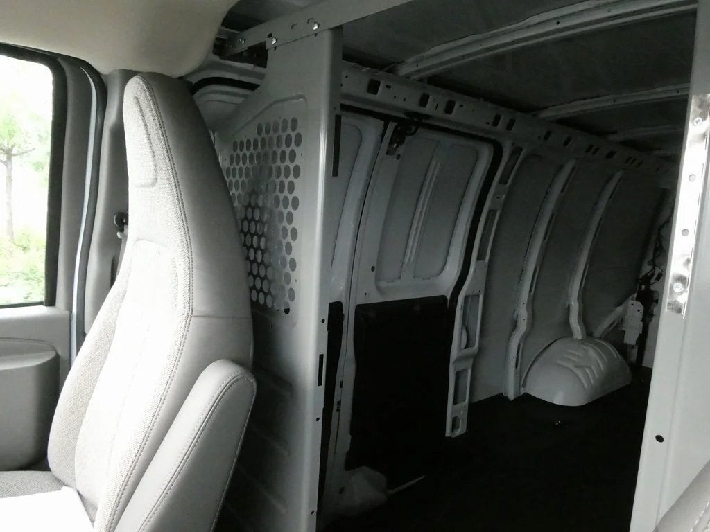 2025 GMC Savana 2500 Work Van