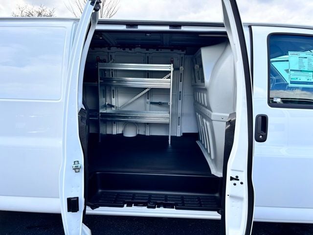 2026 GMC Savana 3500 Work Van