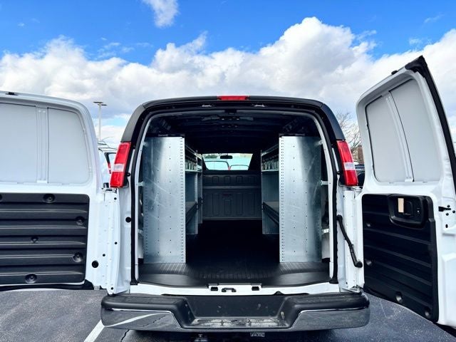2026 GMC Savana 3500 Work Van