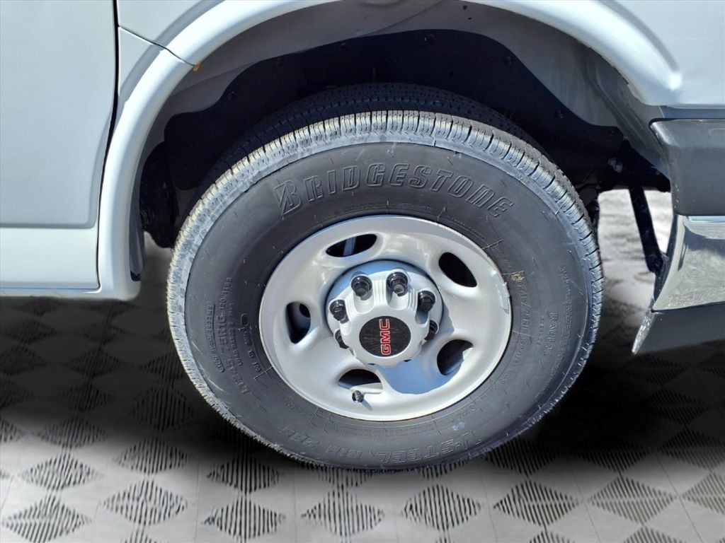 2026 GMC Savana 3500 Work Van