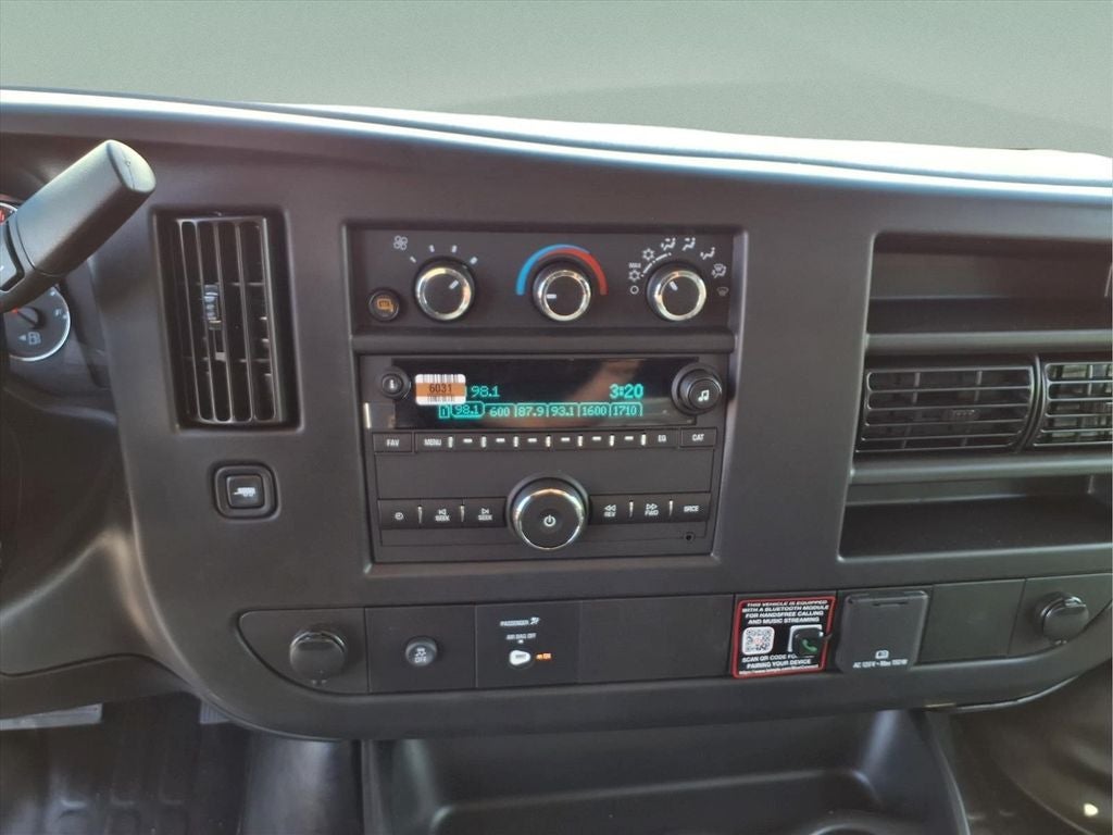 2026 GMC Savana 3500 Work Van