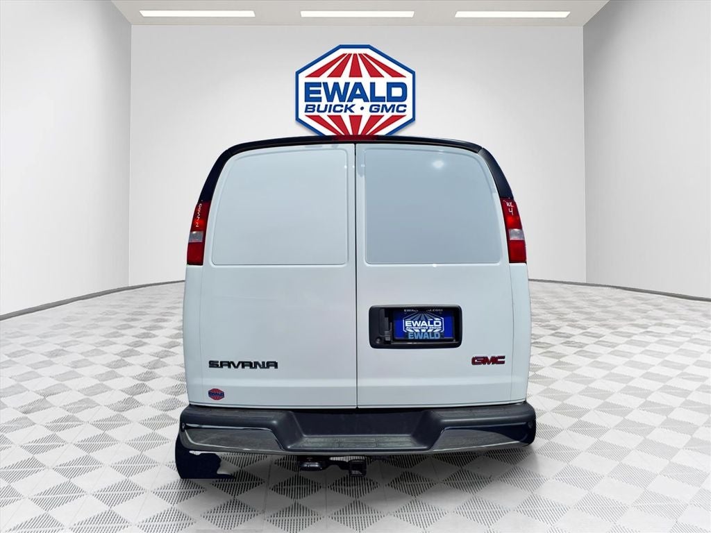 2026 GMC Savana 3500 Work Van